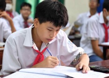 Từ hôm qua đến nay, nhiều phụ huynh Hà Nội “ngã ngửa”, “mất ăn mất ngủ” vì lý do này: Cuộc đua lớp 10 “nóng” hơn bao giờ hết