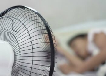 Cách bật quạt tưởng là “ngược đời” nhưng thực tế hiệu quả bất ngờ: Nhiều người dùng đứng ra chứng minh