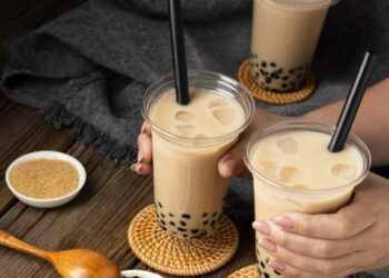 Suy thận vì uống hai cốc trà sữa mỗi ngày