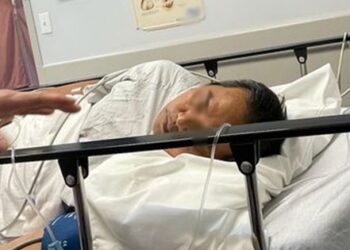 Đi khám do hôi miệng, người đàn ông hối hận khi nhận ra mắc ung thư vì 2 thói quen