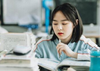 Khảo sát nhóm học sinh thi đại học đạt điểm cao phát hiện: Không phải gia thế, đây mới là 3 điểm chung quyết định thành công
