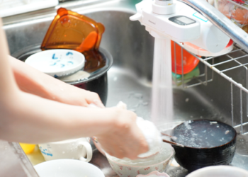 Cặn nước rửa chén gây tổn thương cơ thể, từ viêm nhiễm đến các bệnh mãn tính