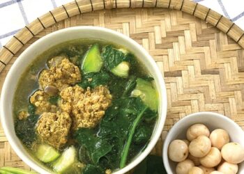 Loại rau đặc trưng của mùa hè chứa vô vàn công dụng, canxi cao hơn sữa lại dưỡng da tuyệt vời nhưng có 2 đối tượng nên thận trọng