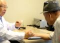 Giáo sư kiêm bậc thầy y học cổ truyền Trung Quốc tiết lộ bí quyết trường thọ, minh mẫn ở tuổi 105 tuổi: Sống đơn giản thôi!