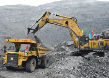 Hủy niêm yết hai doanh nghiệp khai thác than trên HNX để hợp nhất
