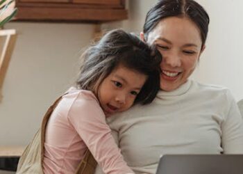2 kiểu người mẹ này đúng là phúc đức của con!
