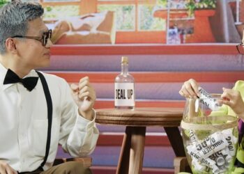 Ai rồi cũng livestream bán hàng thôi: Gia đình Salim – Long Hạt Nhài mang cả không gian phim Hollywood vào phiên live 16 tiếng, có sự tham gia của một ‘chiến thần’ chốt đơn