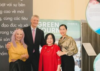 Tín đồ yêu thời trang, may mặc mãn nhãn với triển lãm Fabrica – Dệt may và đổi mới của Ý tại TP.HCM