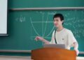 Thiên tài Toán học bị chế giễu 32 tuổi vẫn chưa có nhà, xe hơi: Đọc xong mức lương, nhiều người im lặng xấu hổ
