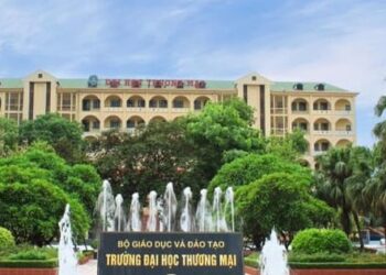 Thêm 2 trường đại học chốt điểm chuẩn xét học bạ vượt 29 điểm
