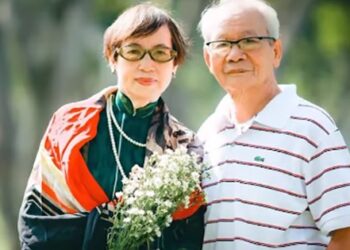 “Chai mặt” 3,5 năm, chàng thợ ảnh cưới được mỹ nhân Hà Nội gốc, 80 tuổi vẫn ngọt ngào, một lòng với em