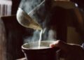 Người đàn ông 59 tuổi mắc ung thư thực quản, thạch cũng nuốt nổi, bác sĩ chỉ ra 3 thói xấu là “bẫy tử thần”