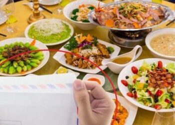 Tranh cãi chuyện 3 người ăn tiệc cưới sang chảnh chỉ mừng 200 nghìn đồng