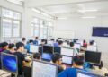 Đây là công việc có mức lương cực cao trong nhóm ngành Công nghệ thông tin, trên 8 năm kinh nghiệm lương 125 triệu đồng/tháng