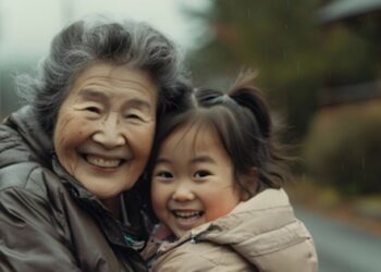 Đang sống bên nhà con gái thì con trai đùng đùng gọi điện ép tôi quay về ở một mình, hỏi mãi tôi mới biết lý do quá đau buồn