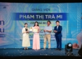 Cô Phạm Thị Trà Mi – Biểu Tượng Tận Tâm Tại Sự Kiện Tôn Vinh Giáo Viên Tiêu Biểu Ngành Chăm Sóc Sắc Đẹp 2024