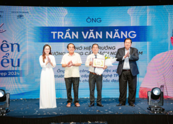 SỰ KIỆN TÔN VINH GIÁO VIÊN TIÊU BIỂU NGÀNH CHĂM SÓC SẮC ĐẸP 2024: DẤU ẤN TỪ NHỮNG ĐÓNG GÓP XUẤT SẮC CỦA ÔNG TRẦN VĂN NĂNG