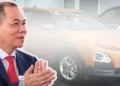 Ông Phạm Nhật Vượng đích thân chọn quà Tết cho khách mua xe