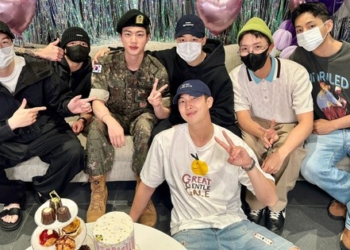 BTS bất ngờ bị chỉ trích vì lý do không tưởng