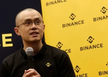 Nhà sáng lập Binance bị kiện