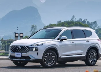 Hyundai giảm giá hàng loạt, cao nhất tới 100 triệu đồng