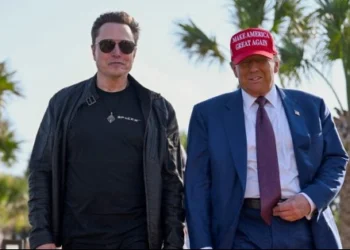 Tài sản của Elon Musk chạm 400 tỷ USD