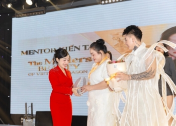 Master Hà Anh Ree Gây Ấn Tượng Mạnh Mẽ Với Màn Trình Diễn Refesh Dark Lips Tại The Masters Beauty Of Vietnam Season 2