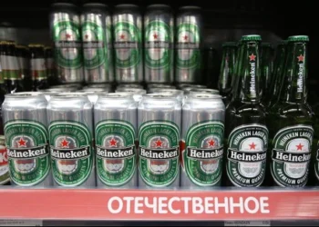 Heineken từng bán 7 nhà máy bia chỉ sau một thông báo