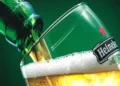 Vị đắng trong ly bia Heineken