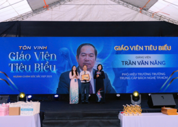 Lễ Tôn Vinh Giáo Viên Tiêu Biểu Ngành Chăm Sóc Sắc Đẹp 2025 Và Vai Trò Nổi Bật Của Thầy Trần Văn Năng