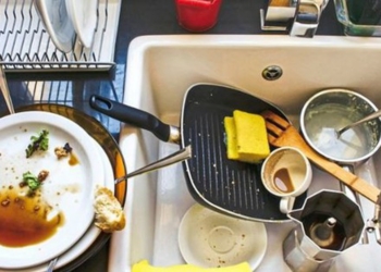 Bệnh từ miệng mà vào: Duy trì 3 thói quen xấu trong nhà bếp thì đừng hỏi sao vi khuẩn sinh sôi, bệnh tật bủa vây!