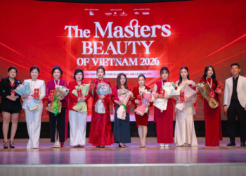 Speaker Lường Hoài Linh Mang Tinh Hoa Kỹ Thuật Sợi Realbrows Đến The Masters Beauty Of Vietnam Season 3